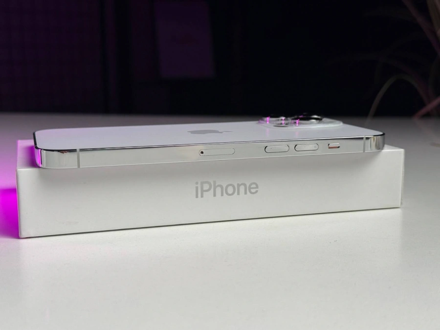 ВЖИВАНИЙ Б/У Apple iPhone 14 Pro Max 128GB Silver (MQ9Q3) - Состояние: хороший | Аккумулятор: 100% | Комплектация: полный | Гарантия: 3 мес.