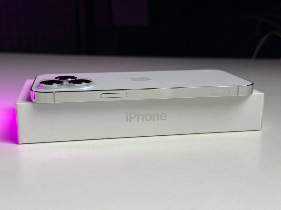 ВЖИВАНИЙ Б/У Apple iPhone 14 Pro Max 128GB Silver (MQ9Q3) - Состояние: хороший | Аккумулятор: 100% | Комплектация: полный | Гарантия: 3 мес.