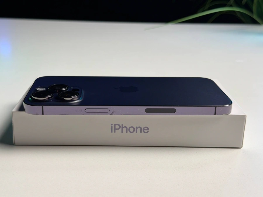ВЖИВАНИЙ Б/У Apple iPhone 14 Pro Max 256GB Deep Purple eSim (MQ8W3) - Состояние: хороший | Аккумулятор: 100% | Комплектация: полный | Гарантия: 3 мес.