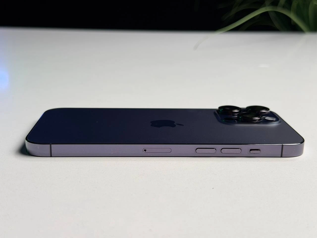 ВЖИВАНИЙ Б/У Apple iPhone 14 Pro Max 256GB Deep Purple (MQ9X3) - Состояние: хороший | Аккумулятор: 100% | Комплектация: iPhone, кабель | Гарантия: 3 мес.