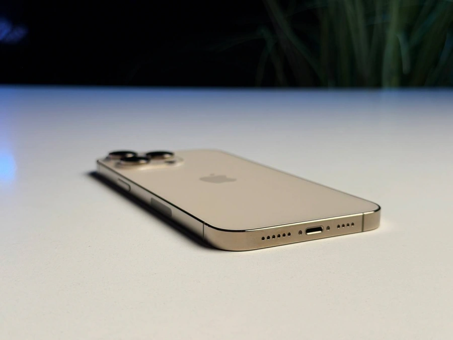 ВЖИВАНИЙ Б/У Apple iPhone 14 Pro Max 256GB Gold eSim (MQ8V3) - Состояние: хороший | Аккумулятор: 100% | Комплектация: iPhone, кабель | Гарантия: 3 мес.