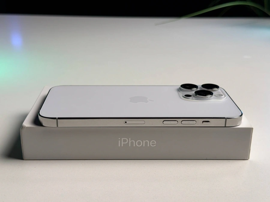 ВЖИВАНИЙ Б/У Apple iPhone 14 Pro Max 256GB Silver (MQ9V3) - Состояние: хороший | Аккумулятор: 100% | Комплектация: полный | Гарантия: 3 мес.