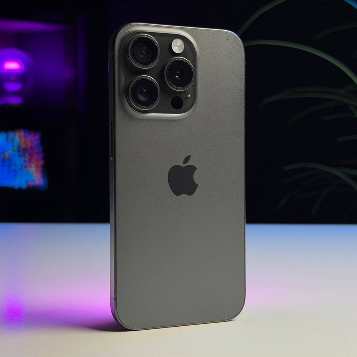 ВЖИВАНИЙ Б/У Apple iPhone 15 Pro 128GB Black Titanium (MTUV3) - Состояние: хороший | Аккумулятор: 87% | Комплектация: iPhone, кабель | Гарантия: 3 мес.