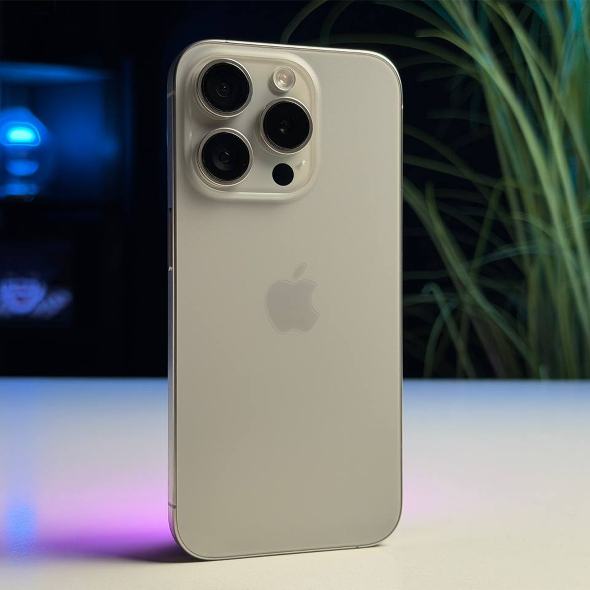 ВЖИВАНИЙ Б/У Apple iPhone 15 Pro 256GB Natural Titanium (MTV53) - Состояние: хороший | Аккумулятор: 100% | Комплектация: iPhone, кабель | Гарантия: 3 мес.