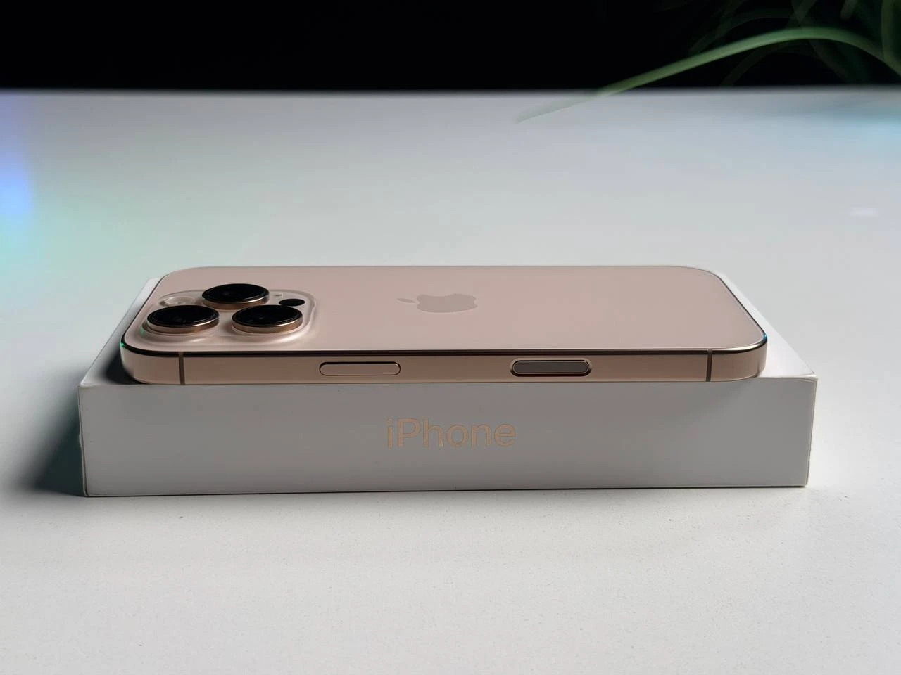 ВЖИВАНИЙ Б/У Apple iPhone 16 Pro 128GB Desert Titanium (MYNF3) - Состояние: идеальный | Аккумулятор: 91% | Комплектация: полный | Гарантия: 3 мес.