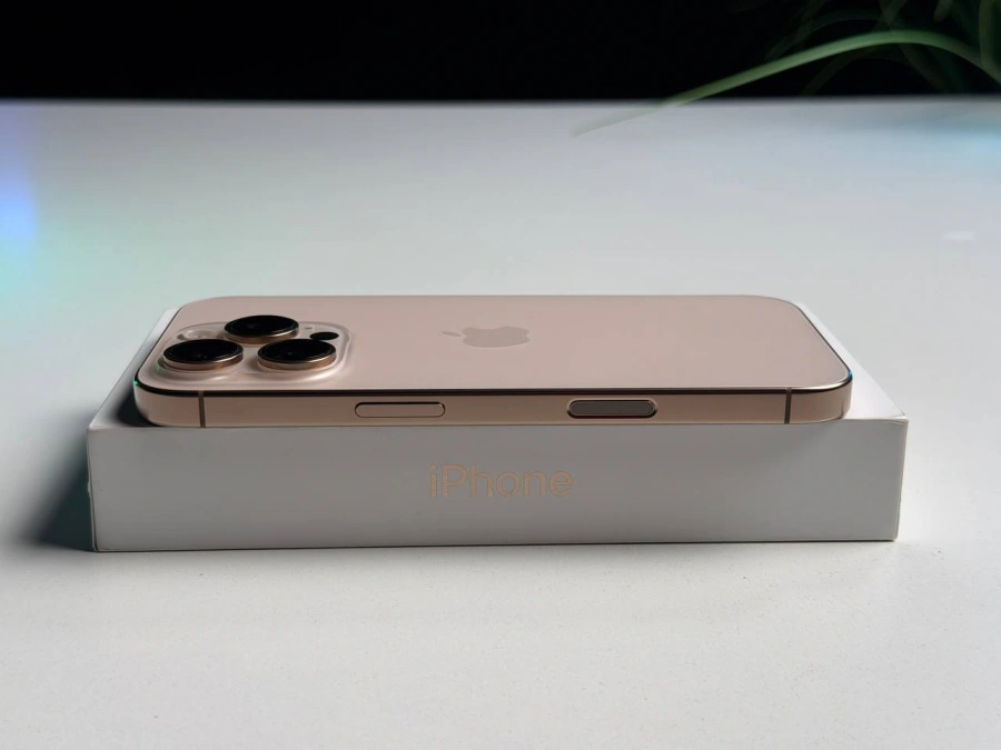ВЖИВАНИЙ Б/У Apple iPhone 16 Pro 128GB Desert Titanium (MYNF3) - Состояние: идеальный | Аккумулятор: 91% | Комплектация: полный | Гарантия: 3 мес.