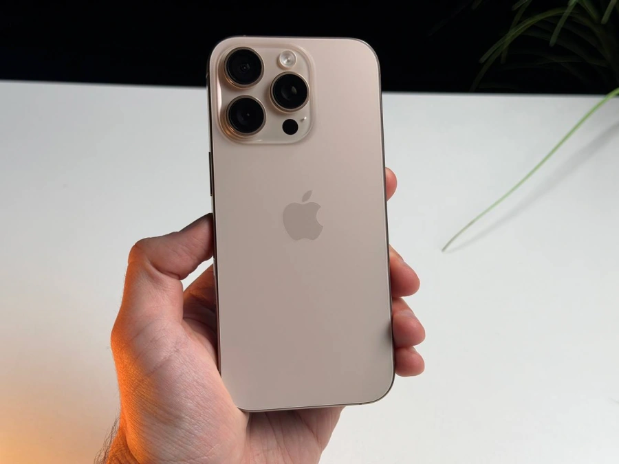 ВЖИВАНИЙ Б/У Apple iPhone 16 Pro 128GB eSim Desert Titanium (MYMC3) - Стан: ідеальний | Акумулятор: 100% | Комплектація: iPhone, кабель | Гарантія: 3 міс.