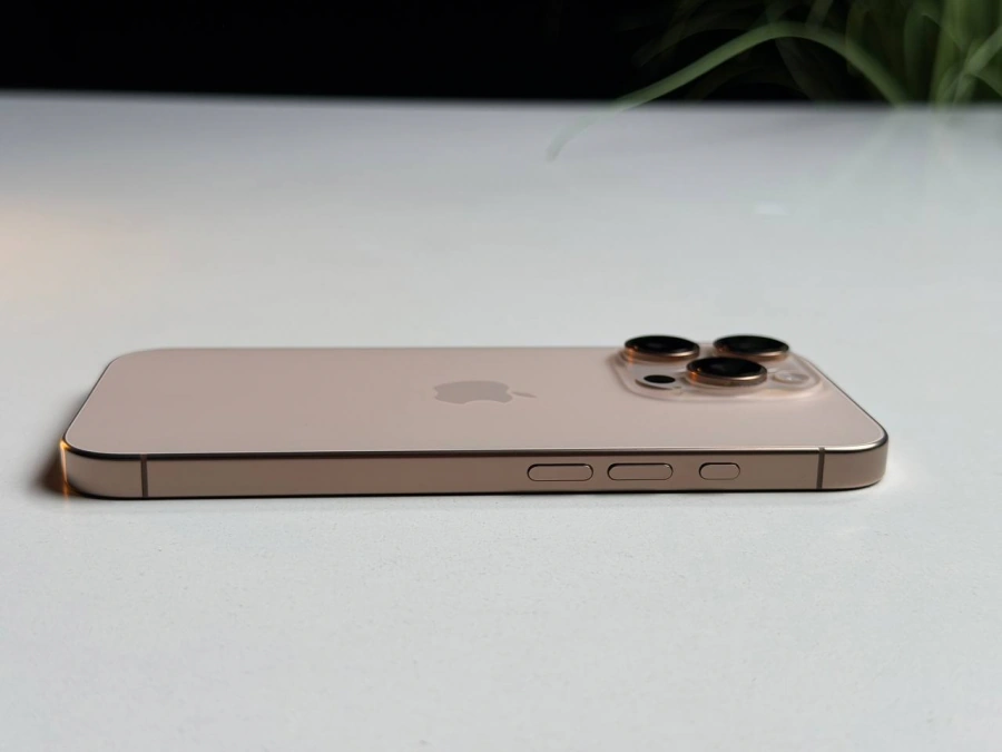 ВЖИВАНИЙ Б/У Apple iPhone 16 Pro 128GB eSim Desert Titanium (MYMC3) - Стан: ідеальний | Акумулятор: 100% | Комплектація: iPhone, кабель | Гарантія: 3 міс.