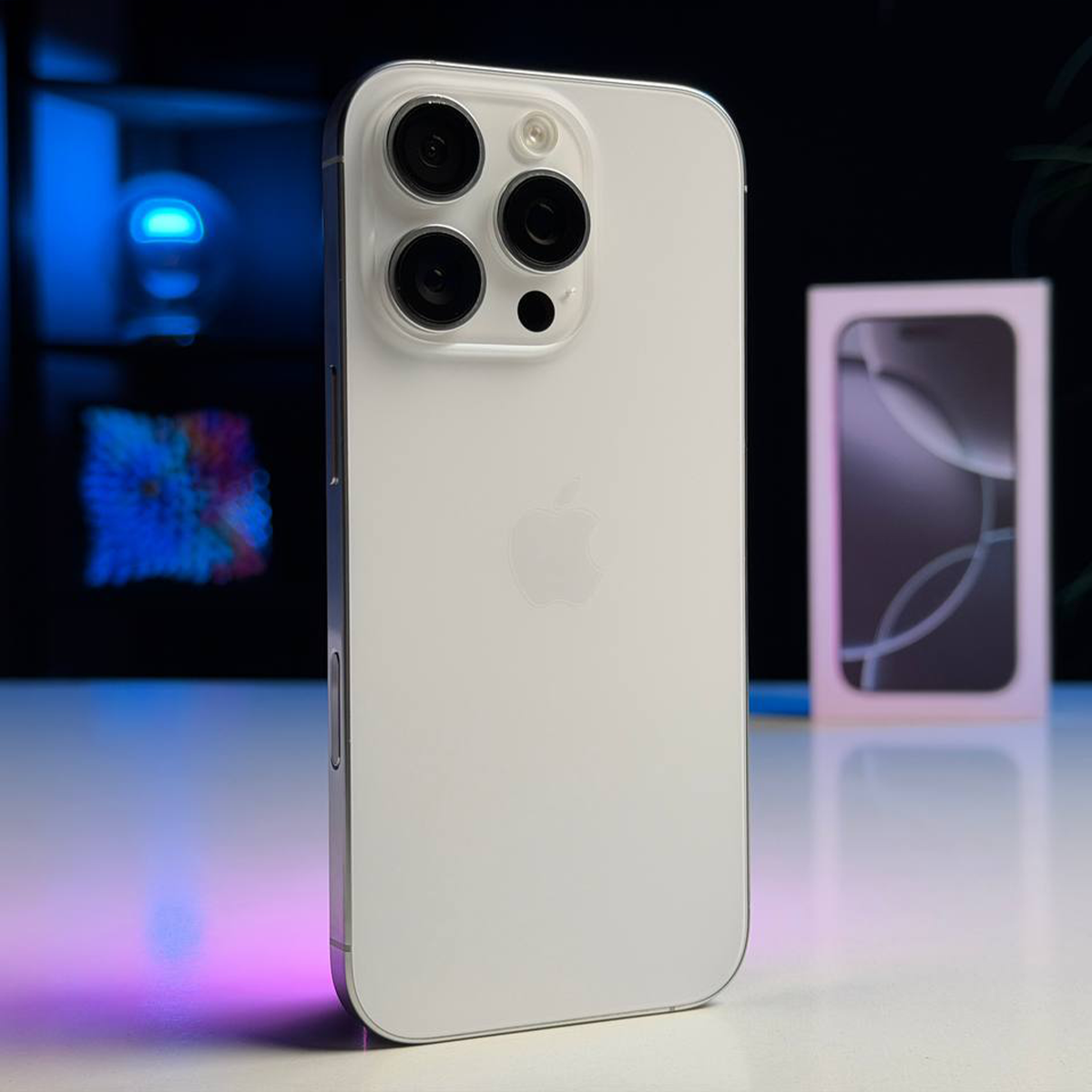 ВЖИВАНИЙ Б/У Apple iPhone 16 Pro 128GB White Titanium (MYNE3) - Стан: гарний | Акумулятор: 92% | Комплектація: повний | Гарантія: 3 міс.