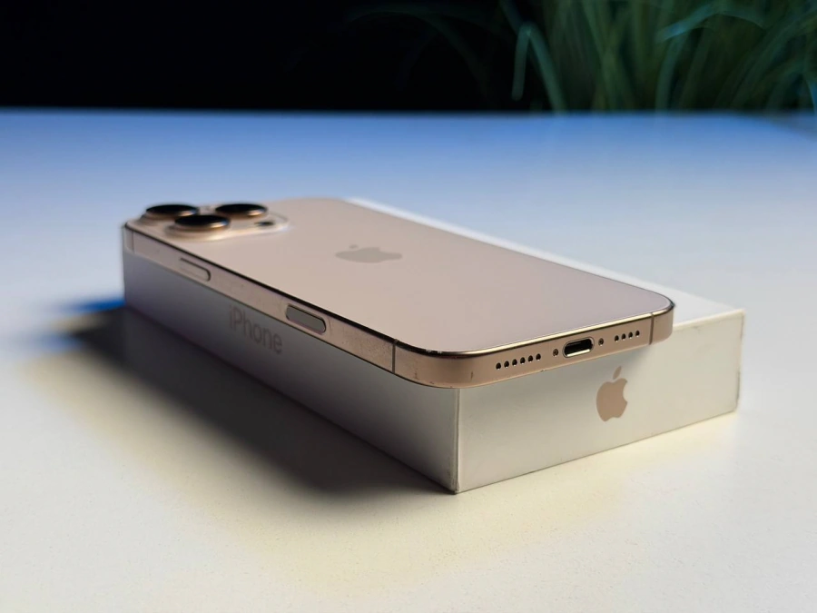 ВЖИВАНИЙ Б/У Apple iPhone 16 Pro Max 512GB Desert Titanium (MYX23) - Состояние: удовлетворительный | Аккумулятор: 89% | Комплектация: полный | Гарантия: 3 мес.