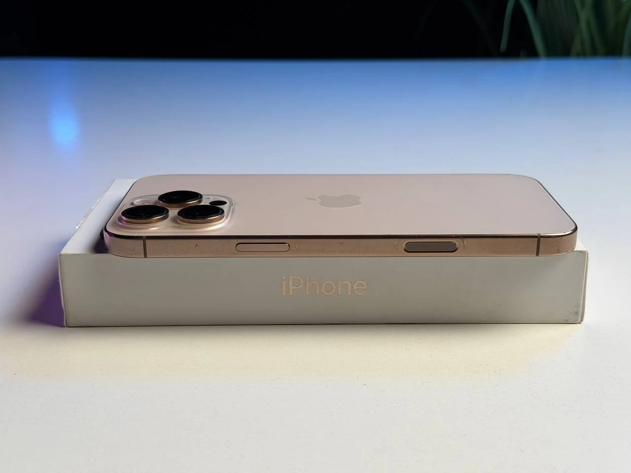 ВЖИВАНИЙ Б/У Apple iPhone 16 Pro Max 512GB Desert Titanium (MYX23) - Состояние: удовлетворительный | Аккумулятор: 89% | Комплектация: полный | Гарантия: 3 мес.