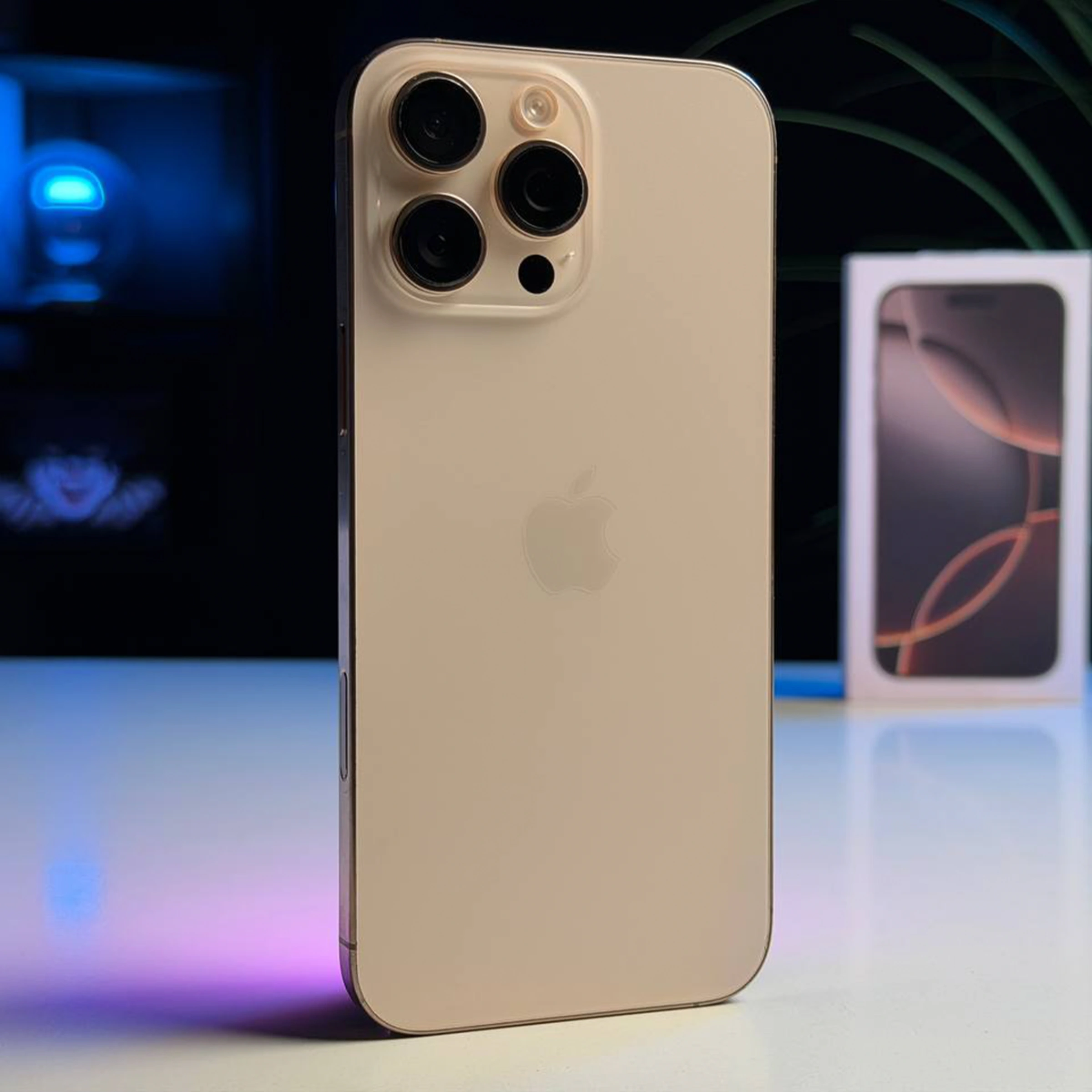 ВЖИВАНИЙ Б/У Apple iPhone 16 Pro Max 512GB Desert Titanium (MYX23) - Состояние: удовлетворительный | Аккумулятор: 89% | Комплектация: полный | Гарантия: 3 мес.