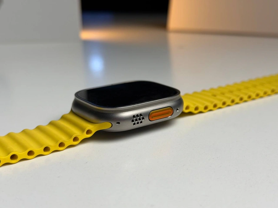 ВЖИВАНИЙ Б/У Apple Watch Ultra GPS + Cellular 49mm Titanium Case with Yellow Ocean Band (MNH93, MNHG3) - Состояние: хороший | Аккумулятор: 100% | Комплектация: полный | Гарантия: 3 мес.