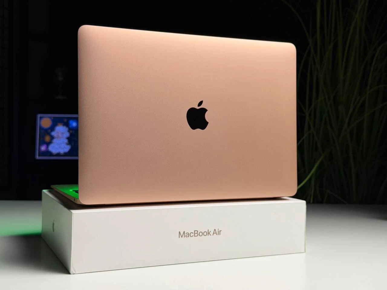 ВЖИВАНИЙ Б/У MacBook Air 13" M1/8CPU/7GPU/8GB/256GB Gold 2020 (MGND3) - Состояние: хороший | Аккумулятор: 100% | Комплектация: полный | Гарантия: 3 мес.