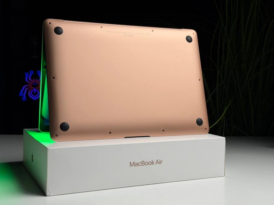 ВЖИВАНИЙ Б/У MacBook Air 13" M1/8CPU/7GPU/8GB/256GB Gold 2020 (MGND3) - Состояние: хороший | Аккумулятор: 100% | Комплектация: полный | Гарантия: 3 мес.