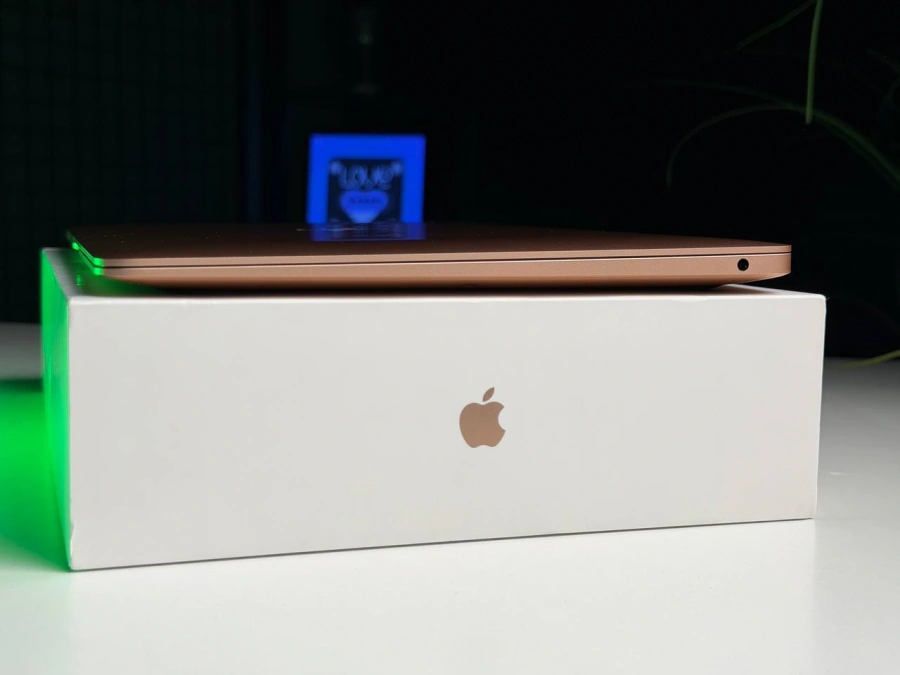 ВЖИВАНИЙ Б/У MacBook Air 13" M1/8CPU/7GPU/8GB/256GB Gold 2020 (MGND3) - Состояние: хороший | Аккумулятор: 100% | Комплектация: полный | Гарантия: 3 мес.