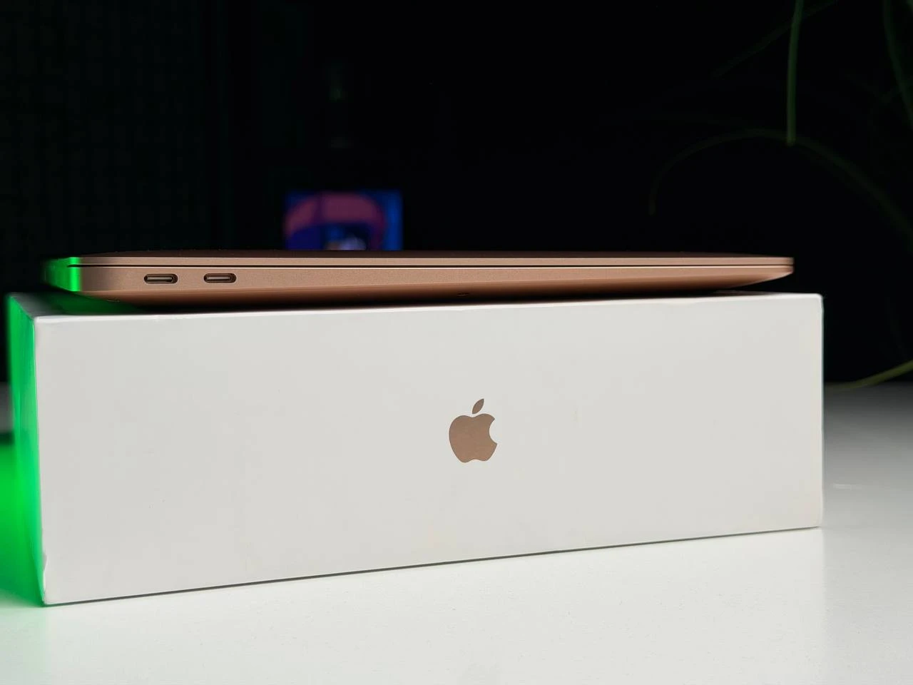 ВЖИВАНИЙ Б/У MacBook Air 13" M1/8CPU/7GPU/8GB/256GB Gold 2020 (MGND3) - Состояние: хороший | Аккумулятор: 100% | Комплектация: полный | Гарантия: 3 мес.