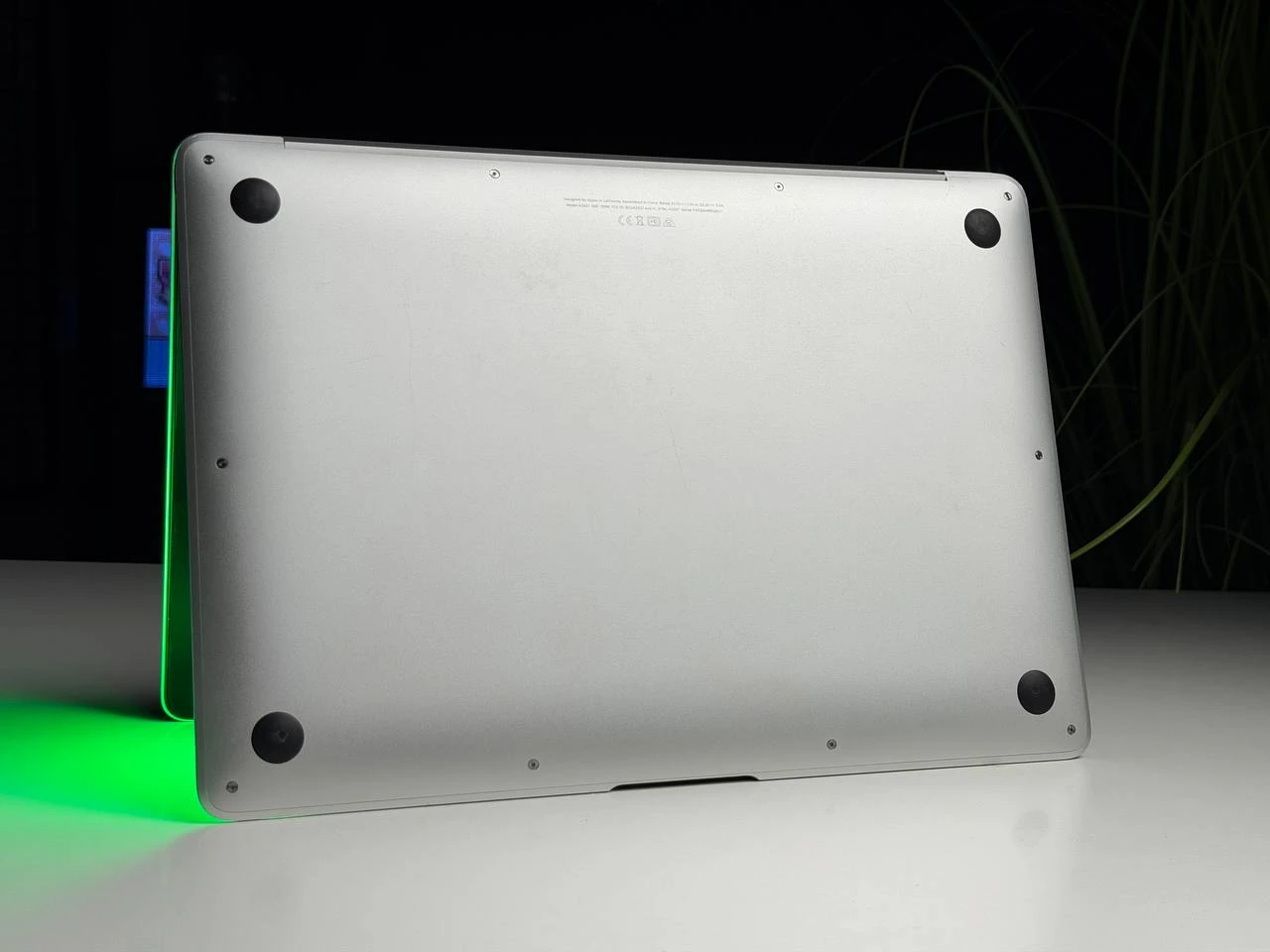 ВЖИВАНИЙ Б/У MacBook Air 13" M1/8CPU/7GPU/8GB/256GB Silver 2020 (MGN93) - Состояние: удовлетворительный | Аккумулятор: 82% | Комплектация: MacBook, зарядка | Гарантия: 3 мес.