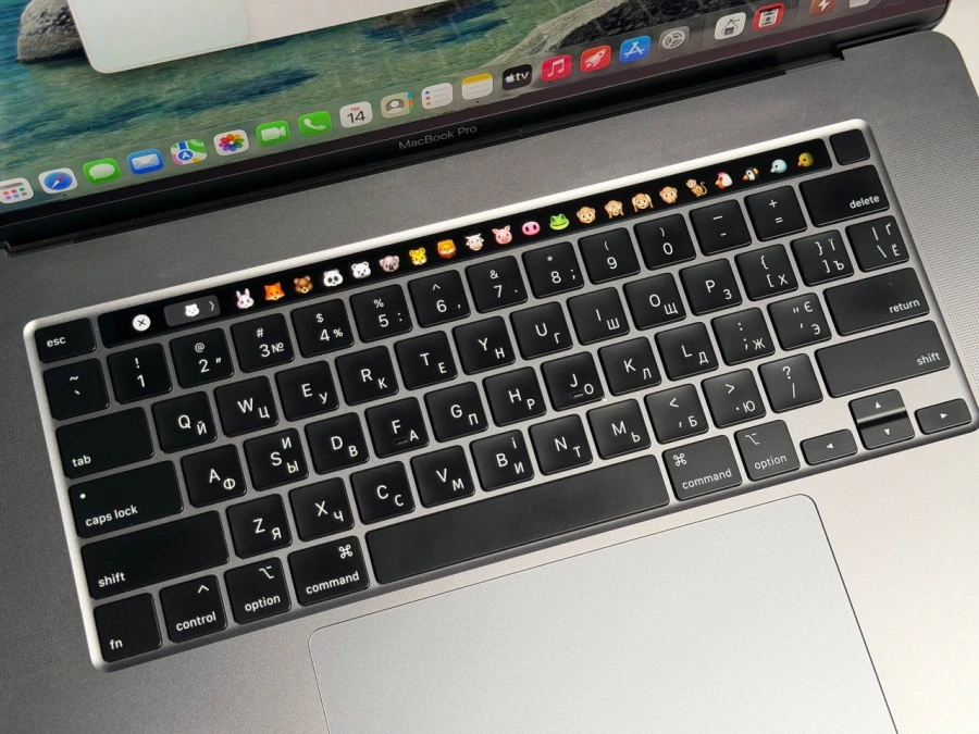 ВЖИВАНИЙ Б/У MacBook Pro 16" Space Gray (MVVK2) 2019 - Стан: гарний | Акумулятор: 81% | Комплектація: MacBook, зарядка | Гарантія: 3 міс.