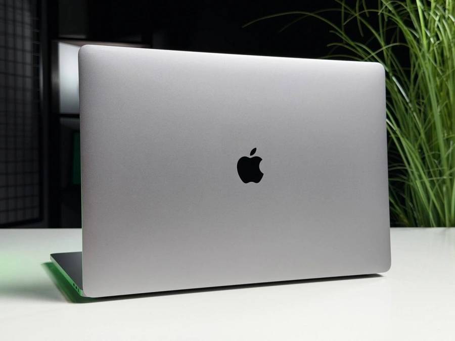 ВЖИВАНИЙ Б/У MacBook Pro 16" Space Gray (MVVJ2) 2019 - Состояние: хороший | Аккумулятор: 81% | Комплектация: MacBook, зарядка | Гарантия: 3 мес.
