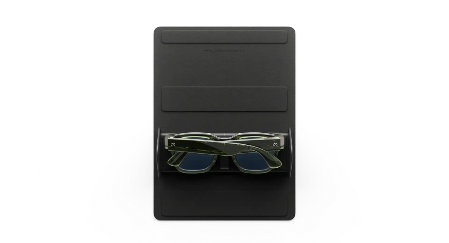 Зарядный кейс Meta Charging Case для очков AI Glasses [Adventurer / Fury / Starfire] - Forest
