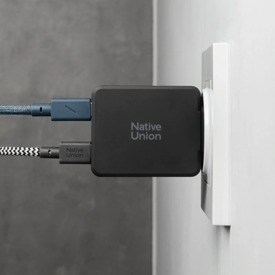 Зарядний пристрій Native Union Pocket GaN Charger PD 65W Dual USB-C - Black (POCK-PD65-BLK-EU)