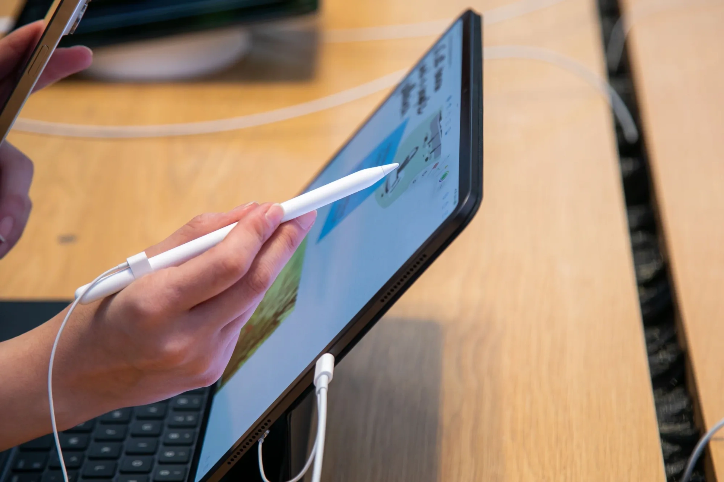 Apple Pencil: 2 новых стилуса выйдут весной 2027