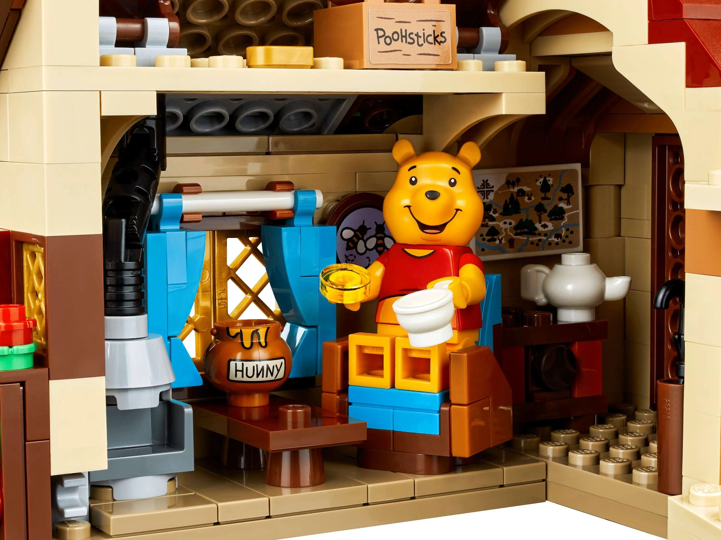 Блоковий конструктор LEGO Ideas Вінні-Пух (21326)