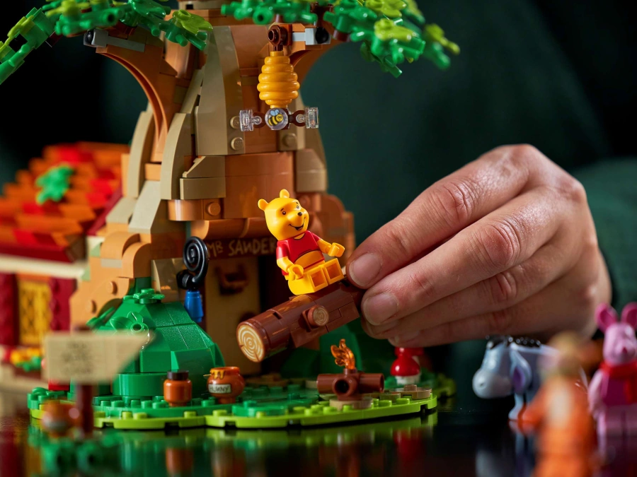 Блоковий конструктор LEGO Ideas Вінні-Пух (21326)