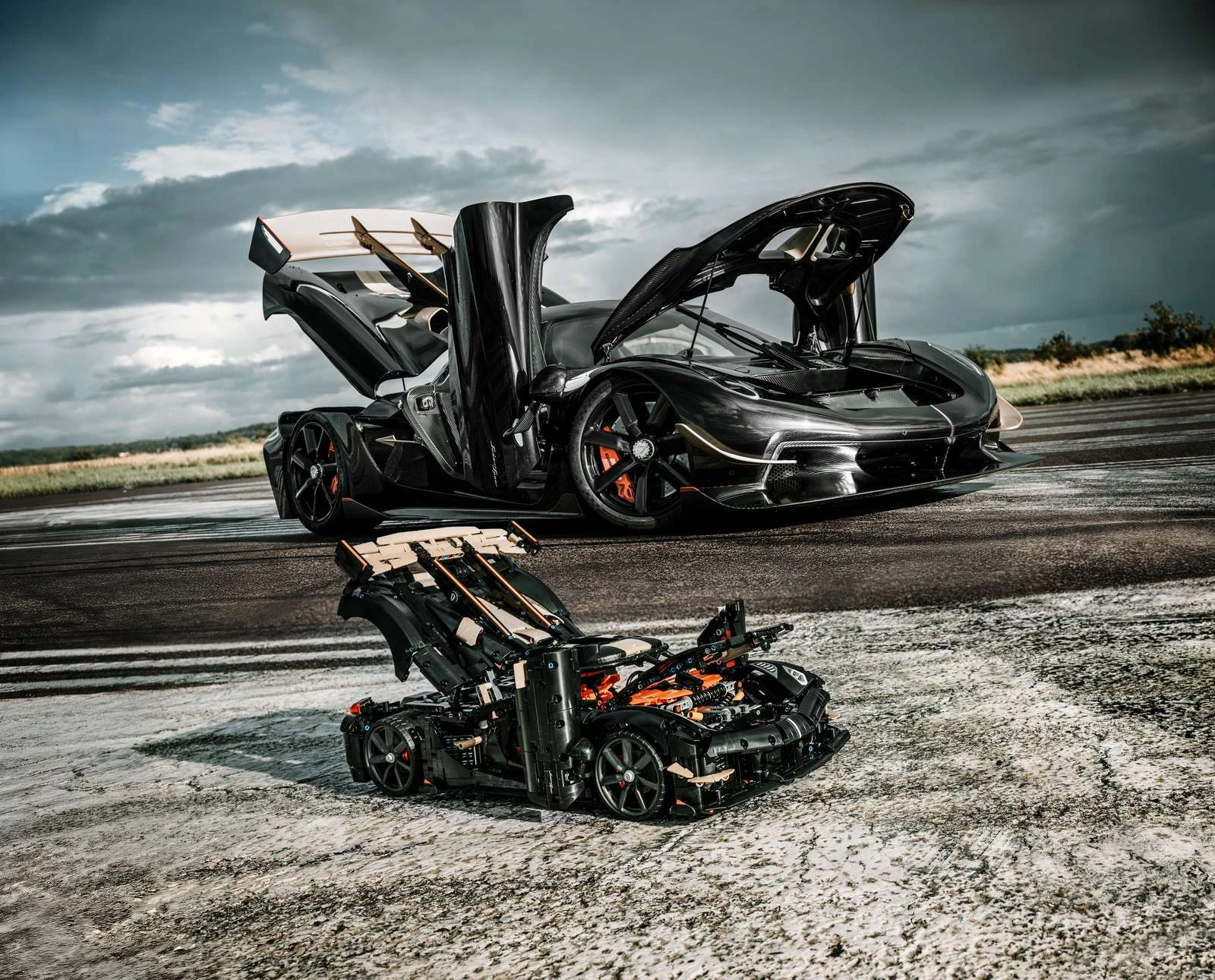 Блоковий конструктор LEGO Technic Мегакар Koenigsegg Sadair's Spear (42232)