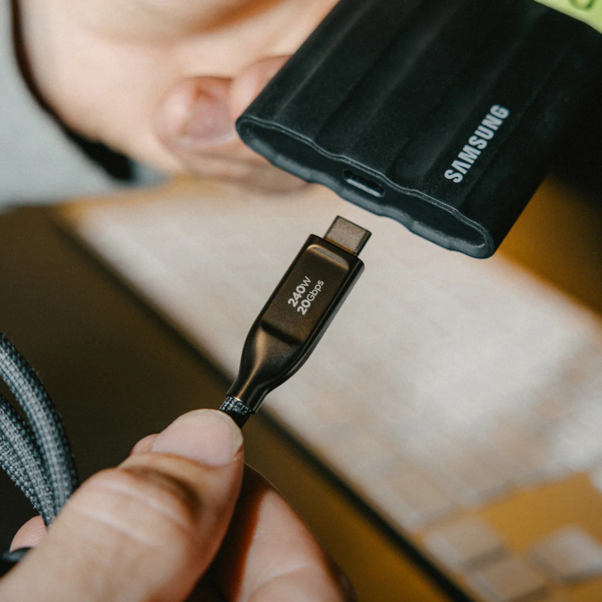 Кабель Nomad USB4 Kevlar Cable 240W 1 m - Carbide (NM009827858)