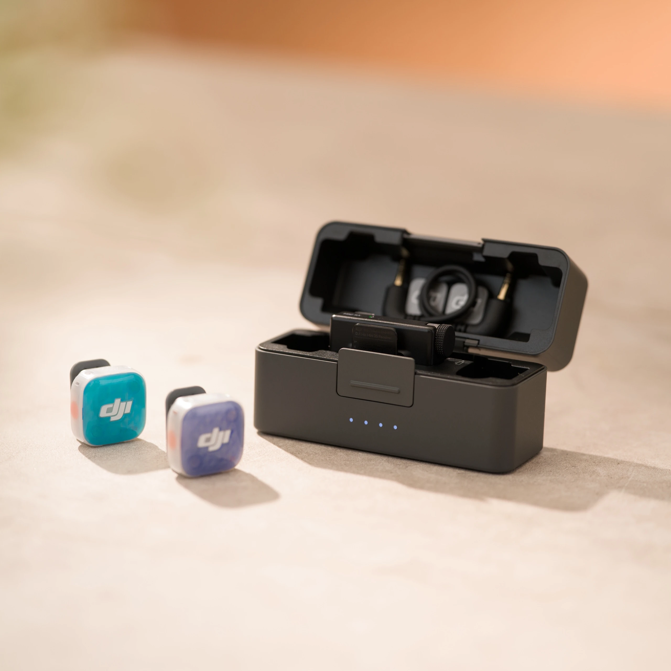 Микрофонная система DJI Mic Mini 2S [2 TX + 1 RX + Charging Case]