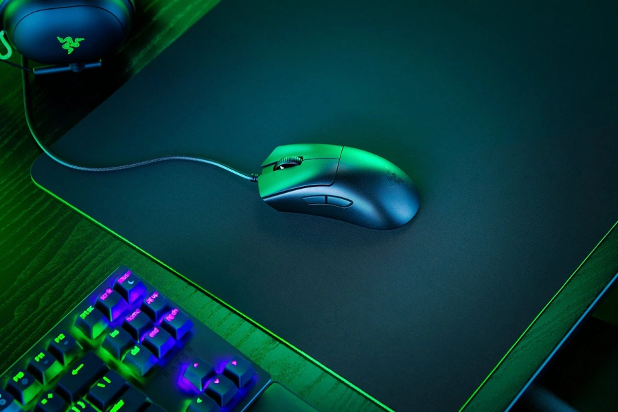 Миша Razer DeathAdder V3 | Ultra-lightweight Ergonomic Esports Mouse (RZ01-04640100-R3M1, RZ01-04640100-R3U1)