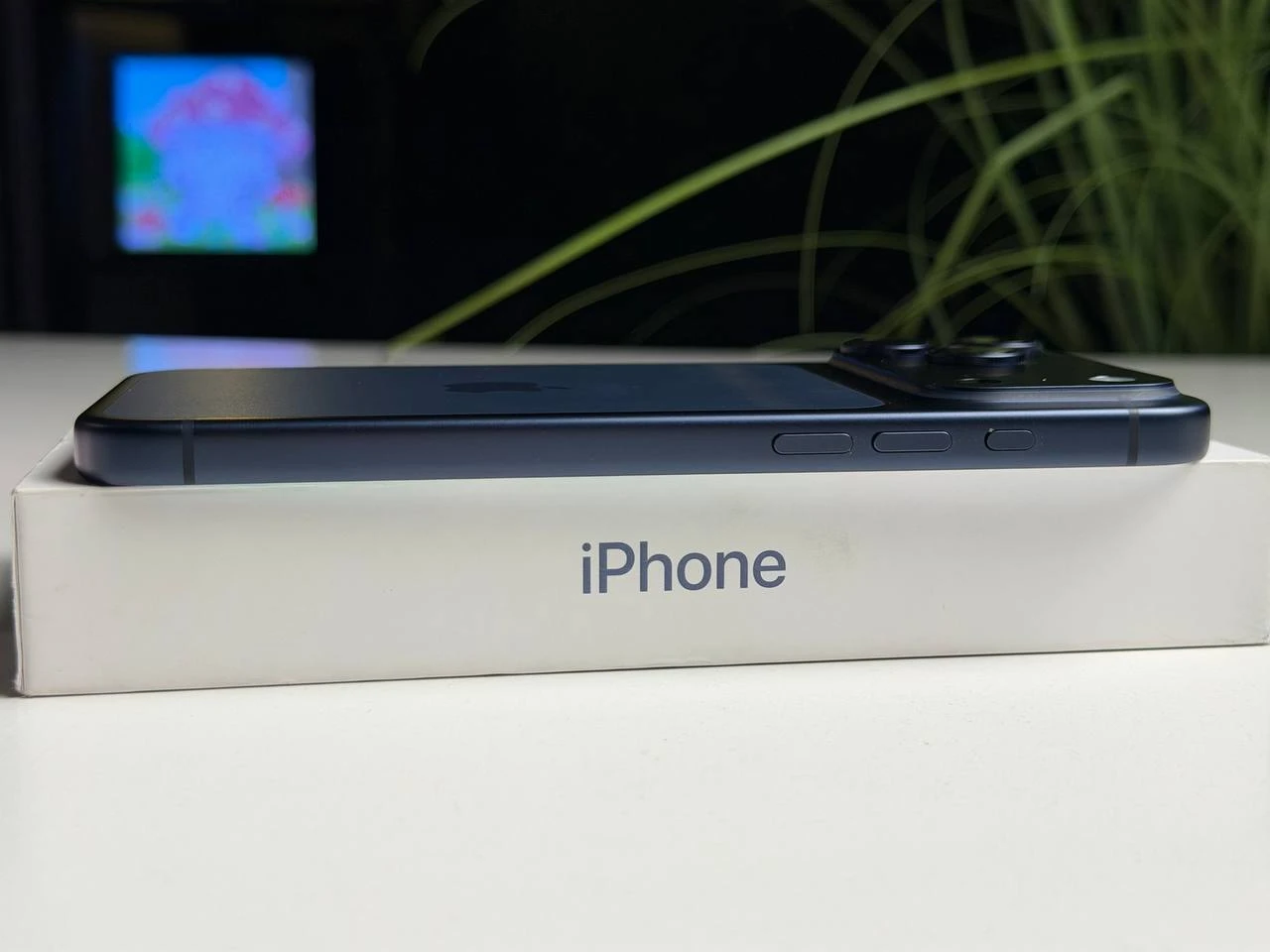OPEN BOX Apple iPhone 17 Pro Max 512GB eSim Deep Blue (MFXM4, MFYE4) - Состояние: идеальное | Аккумулятор: 100% | Комплектация: полный | Гарантия: 3 мес.