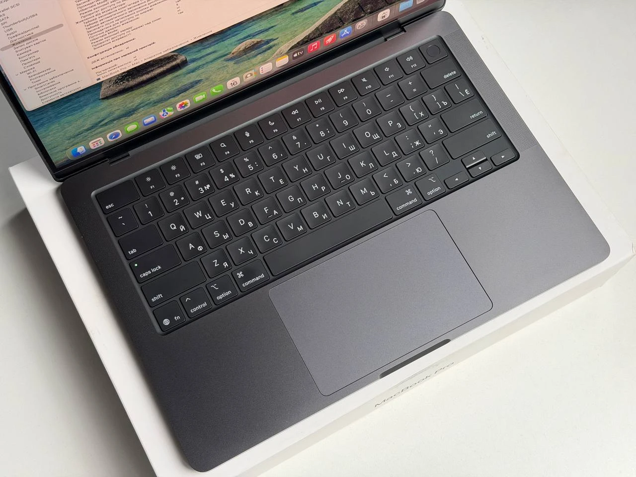 ВІТРИННИЙ Apple MacBook Pro 14" M5/10CPU/10GPU/24GB/1TB Space Black 2025 (MDE34) - Стан: гарний | Акумулятор: 100% | Комплектація: повний | Гарантія: 3 міс.