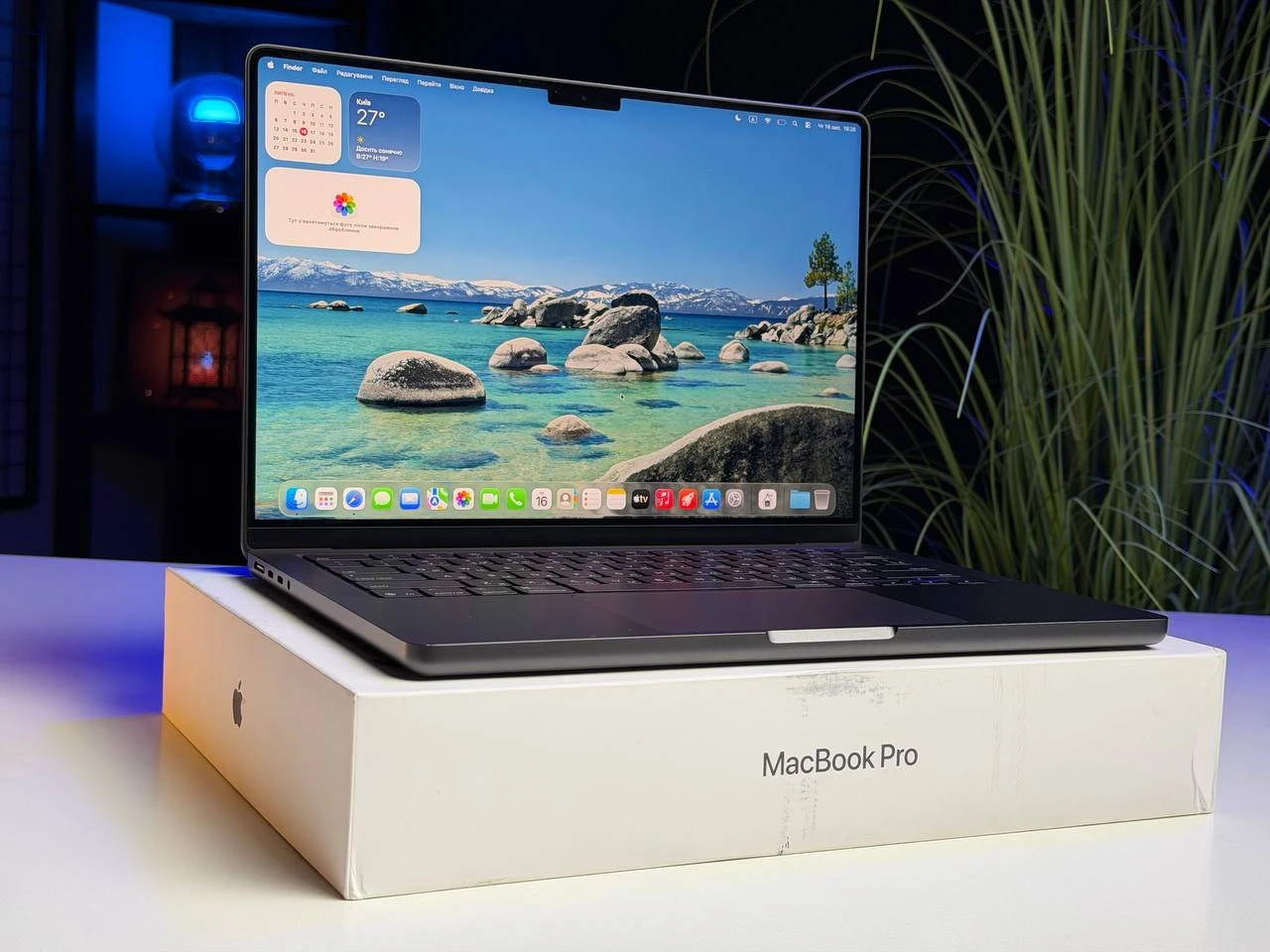 ВІТРИННИЙ Apple MacBook Pro 14" M5/10CPU/10GPU/24GB/1TB Space Black 2025 (MDE34) - Стан: гарний | Акумулятор: 100% | Комплектація: повний | Гарантія: 3 міс.