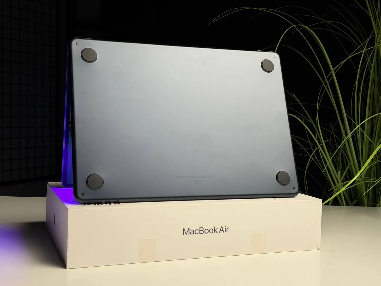 OPEN BOX MacBook Air 13" 2025 M4/10CPU/10GPU/24GB/512GB Midnight (MC6C4) - Стан: ідеальний | Акумулятор: 100% | Комплектація: повний | Гарантія: 3 міс.
