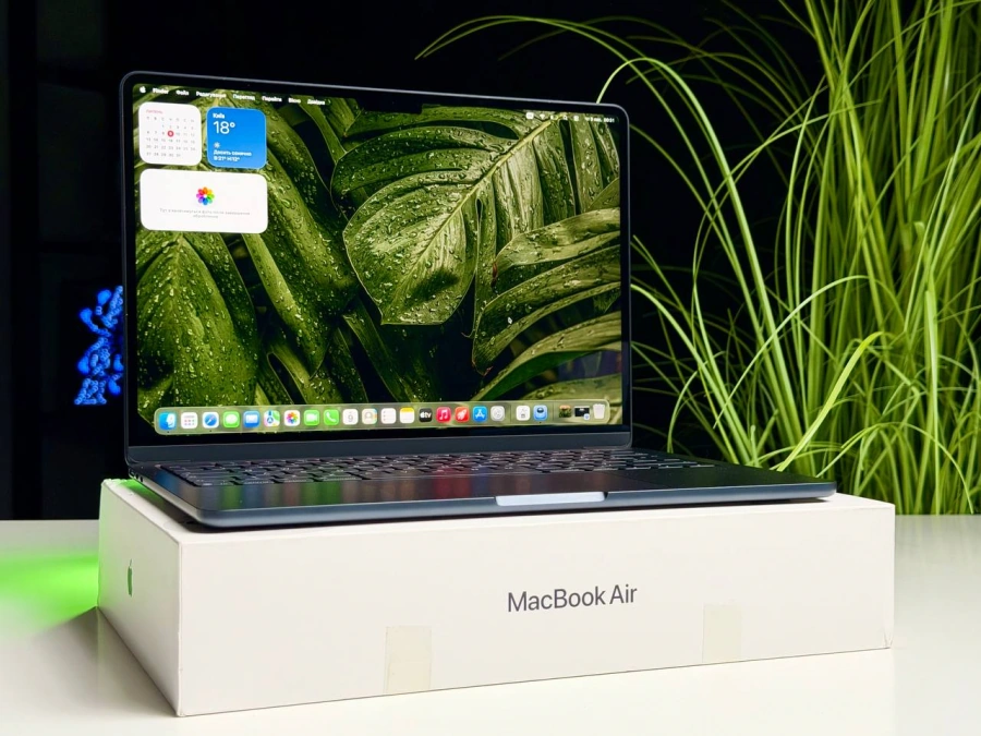 OPEN BOX MacBook Air 13" 2025 M4/10CPU/10GPU/24GB/512GB Midnight (MC6C4) - Стан: ідеальний | Акумулятор: 100% | Комплектація: повний | Гарантія: 3 міс.