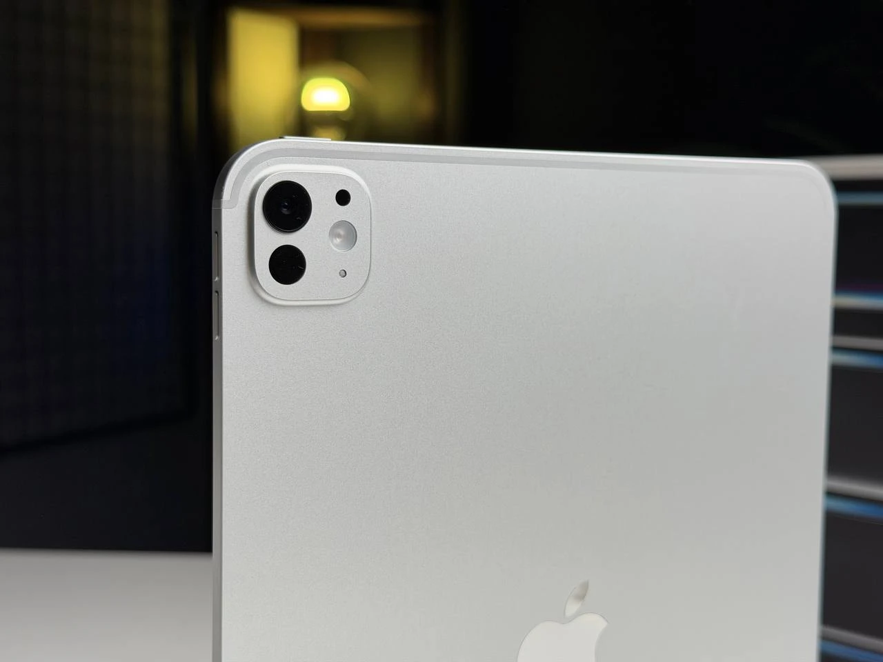 OPEN BOX Планшет Apple iPad Pro 11" M5 2025 Wi-Fi 256GB with Standard glass - Silver (MDWL4) - Стан: ідеальний | Акумулятор: 100% | Комплектація: повний | Гарантія: 12 міс.