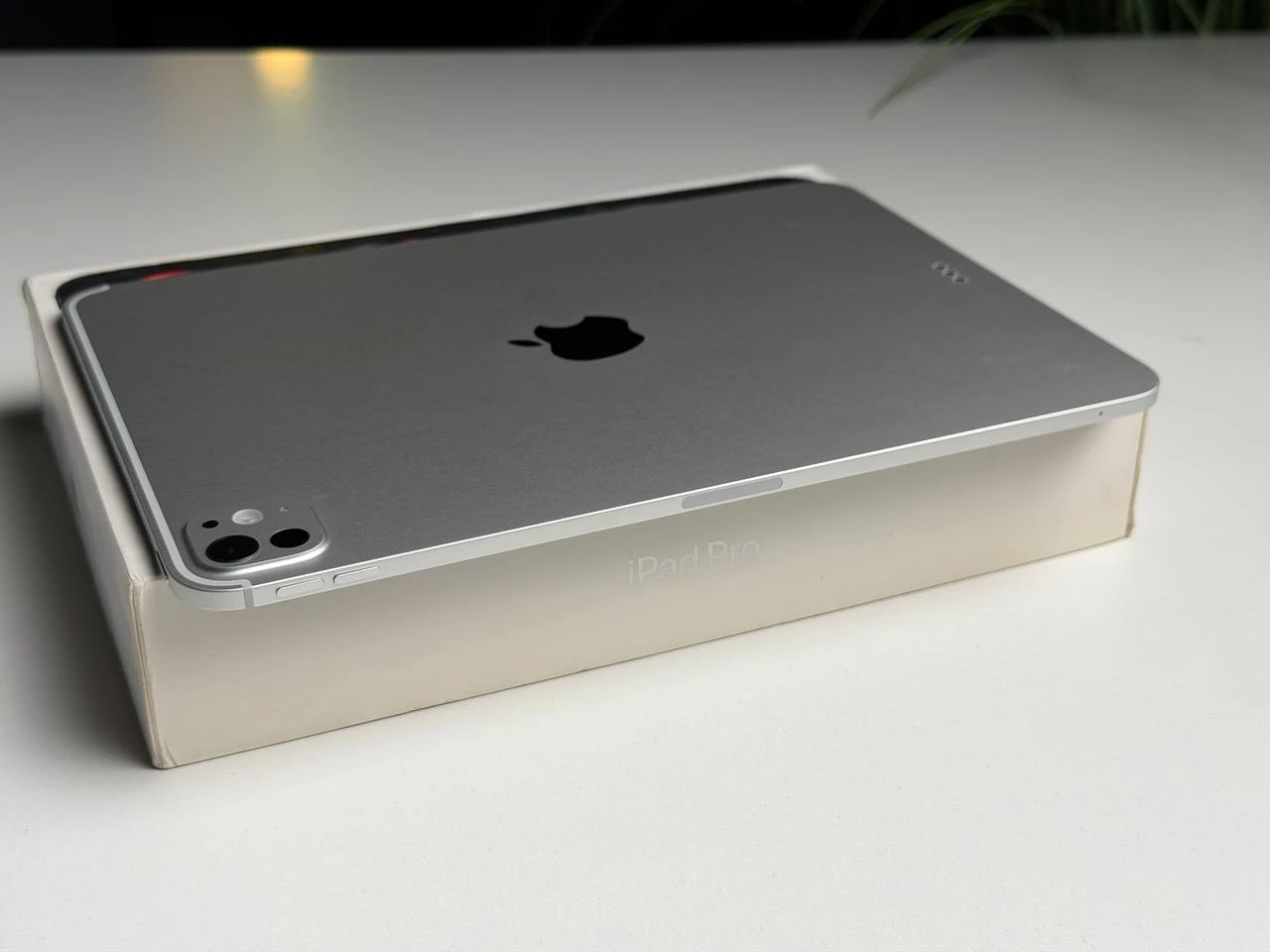OPEN BOX Планшет Apple iPad Pro 11" M5 2025 Wi-Fi 256GB with Standard glass - Silver (MDWL4) - Стан: ідеальний | Акумулятор: 100% | Комплектація: повний | Гарантія: 12 міс.