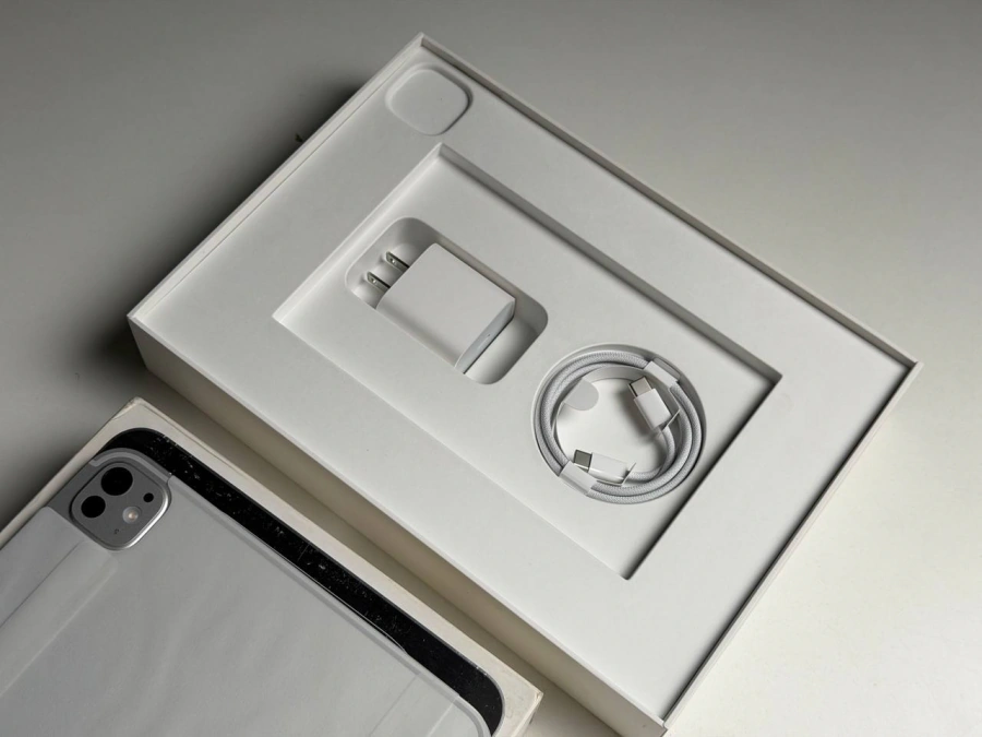 OPEN BOX Планшет Apple iPad Pro 11" M5 2025 Wi-Fi 256GB with Standard glass - Silver (MDWL4) - Стан: ідеальний | Акумулятор: 100% | Комплектація: повний | Гарантія: 12 міс.