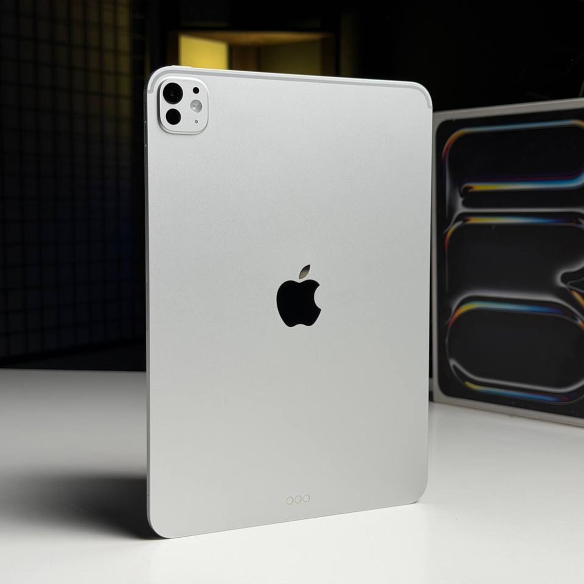 OPEN BOX Планшет Apple iPad Pro 11" M5 2025 Wi-Fi 256GB with Standard glass - Silver (MDWL4) - Стан: ідеальний | Акумулятор: 100% | Комплектація: повний | Гарантія: 12 міс.