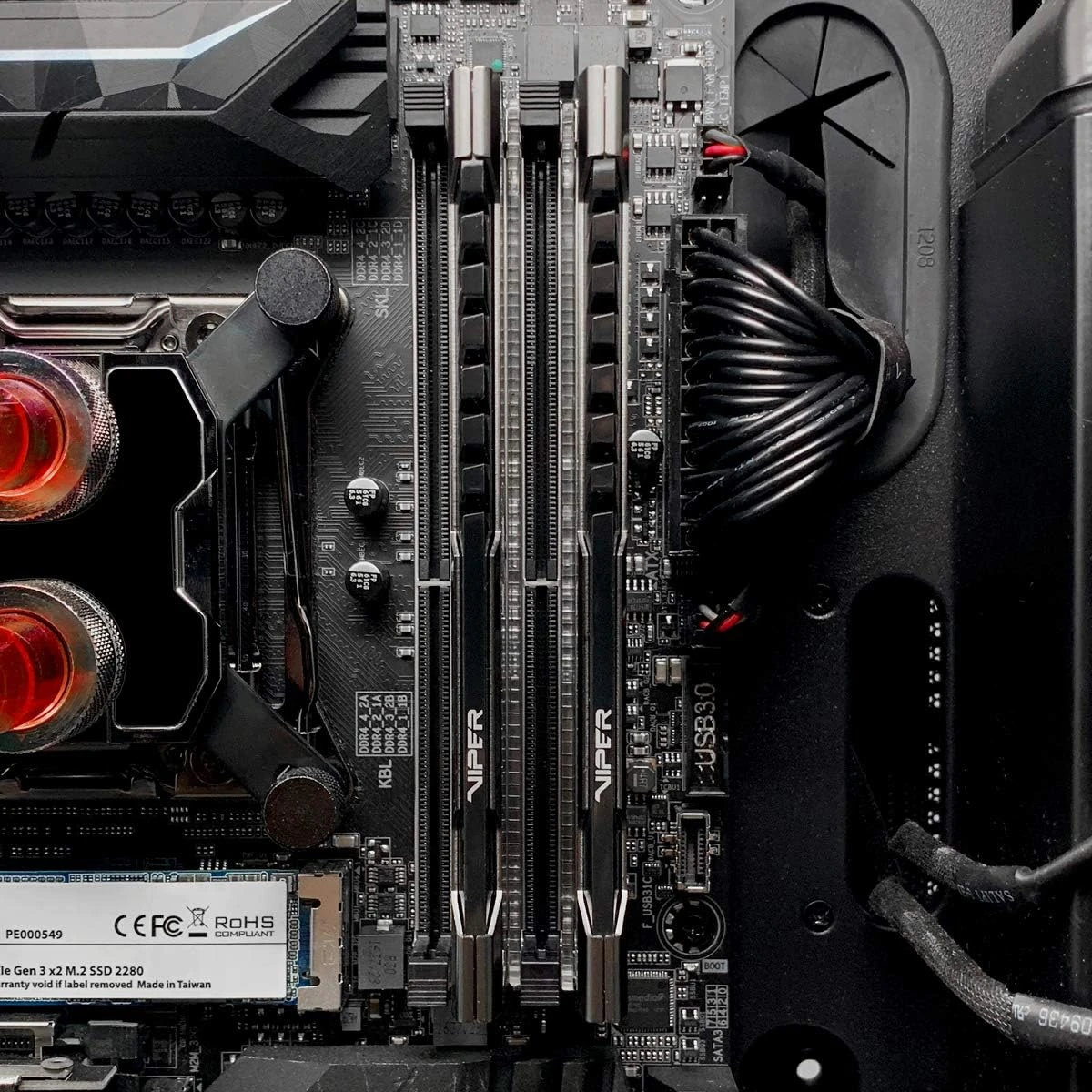 Оперативна пам'ять Patriot Viper Steel DDR4 16GB 2×8GB 3200 MHz CL16 (PVS416G320C6K)