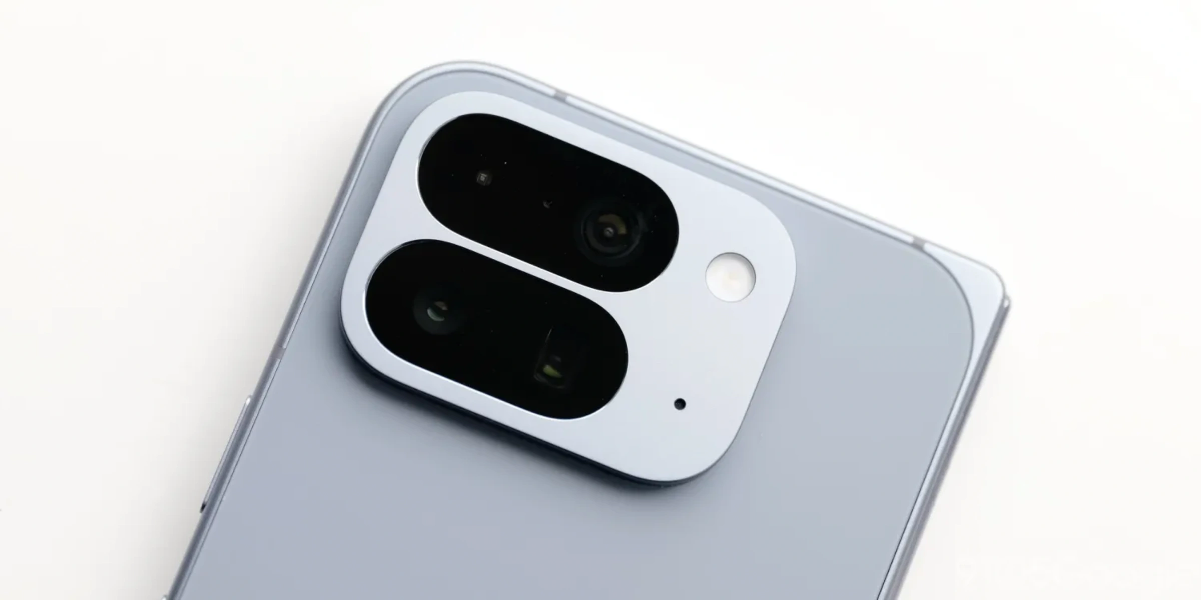 Pixel 11 Pro Fold в цвете Pine: что известно о новом оттенке и вспышке Pixel Glow