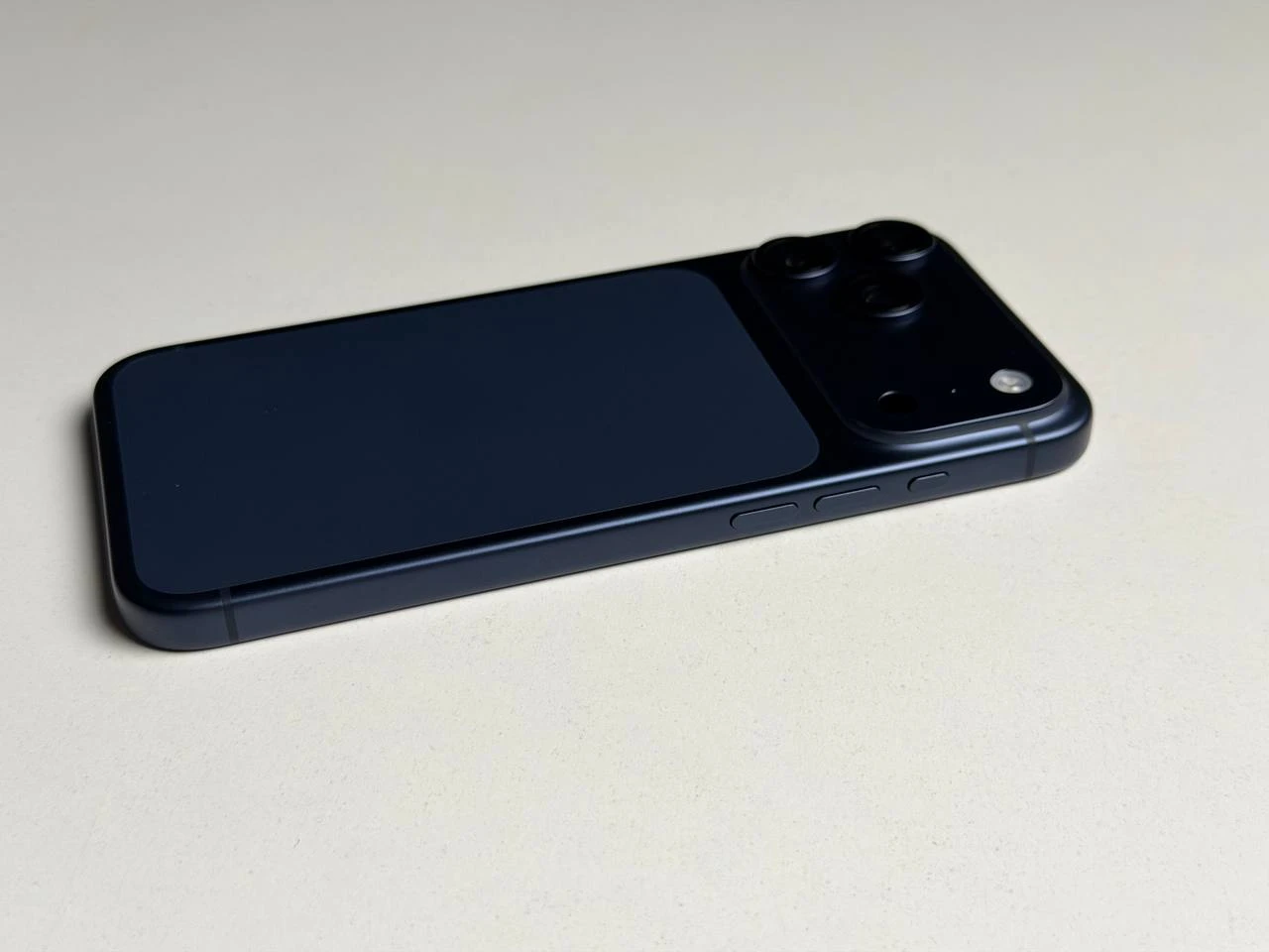 SWAP Apple iPhone 17 Pro Max 2TB eSim Deep Blue (MFXU4, MFYL4) - Состояние: идеальное | Аккумулятор: 100% | Комплектация: iPhone, кабель | Гарантия: 3 мес.