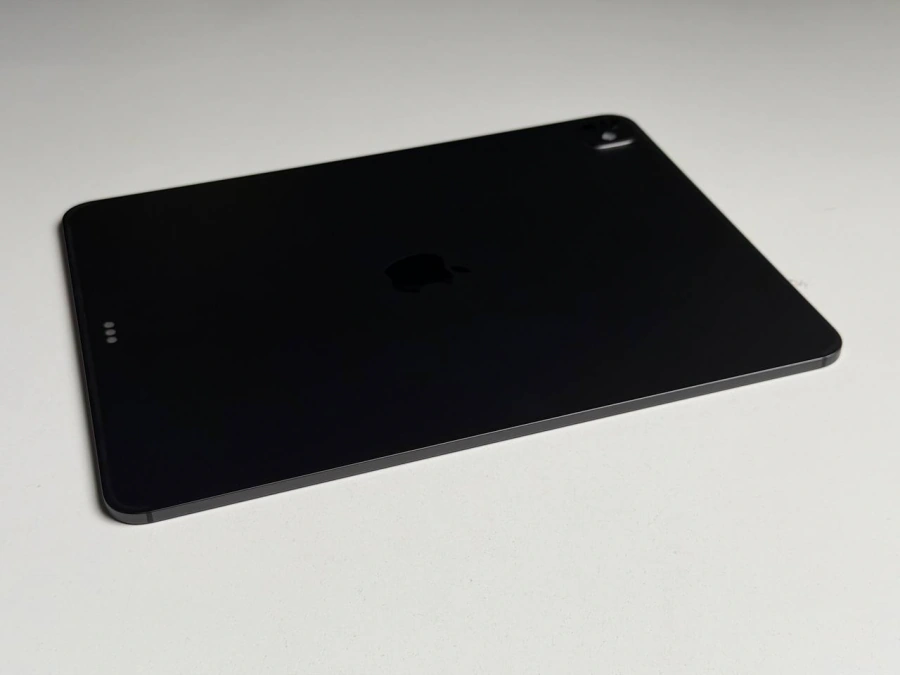 ВІТРИННИЙ Apple iPad Pro 13" M5 2025 Wi-Fi + Cellular 512GB with Standard glass - Space Black (ME7Y4) - Стан: гарний | Акумулятор: 100% | Комплектація: iPad, кабель | Гарантія: 3 міс.