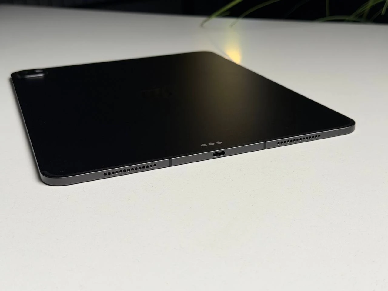 ВІТРИННИЙ Apple iPad Pro 13" M5 2025 Wi-Fi + Cellular 512GB with Standard glass - Space Black (ME7Y4) - Стан: гарний | Акумулятор: 100% | Комплектація: iPad, кабель | Гарантія: 3 міс.