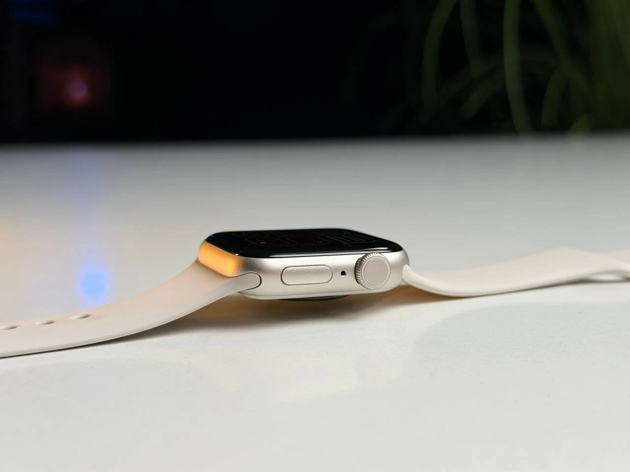 ВИТРИННЫЙ Apple Watch SE 3 GPS + Cellular 40mm Starlight Aluminum Case with Starlight Sport Band - S/M (MEP64) - Состояние: идеальное | Аккумулятор: 100% | Комплектация: полный, без коробки | Гарантия: 3 мес.