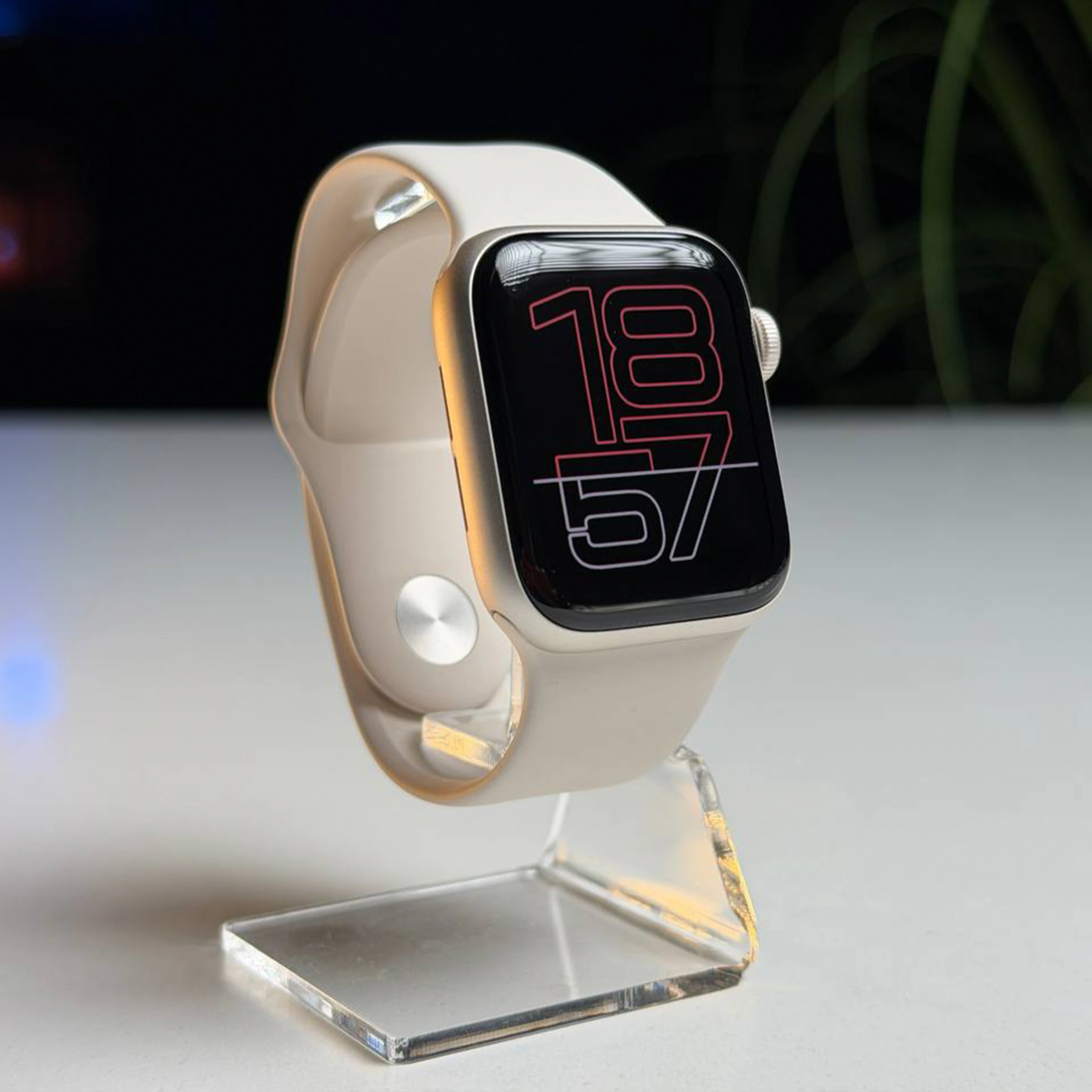 ВИТРИННЫЙ Apple Watch SE 3 GPS + Cellular 40mm Starlight Aluminum Case with Starlight Sport Band - S/M (MEP64) - Состояние: идеальное | Аккумулятор: 100% | Комплектация: полный, без коробки | Гарантия: 3 мес.