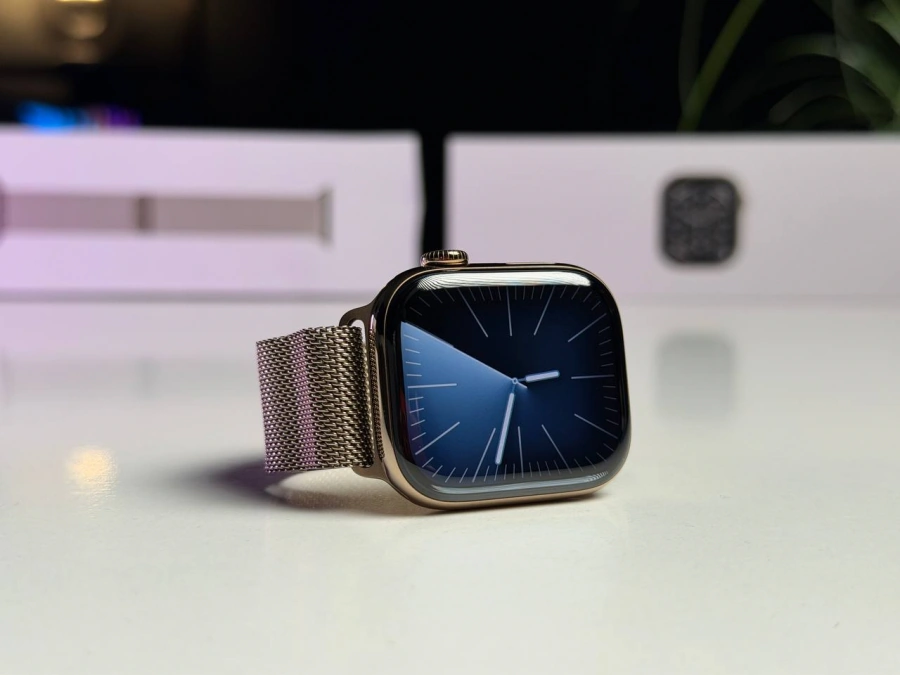 ВИТРИННЫЙ Apple Watch Series 11 GPS + Cellular 42mm Gold Titanium Case with Gold Milanese Loop (MF8Y4) - Состояние: идеальное | Аккумулятор: 100% | Комплектация: полный | Гарантия: 9 мес.